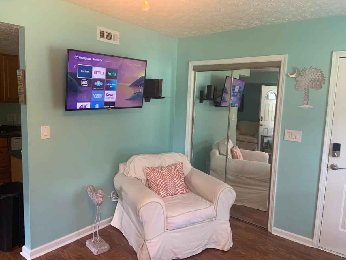 Cheerful Two Bedroom House 1.5 Miles From Beach. Myrtle Beach Eksteriør bilde