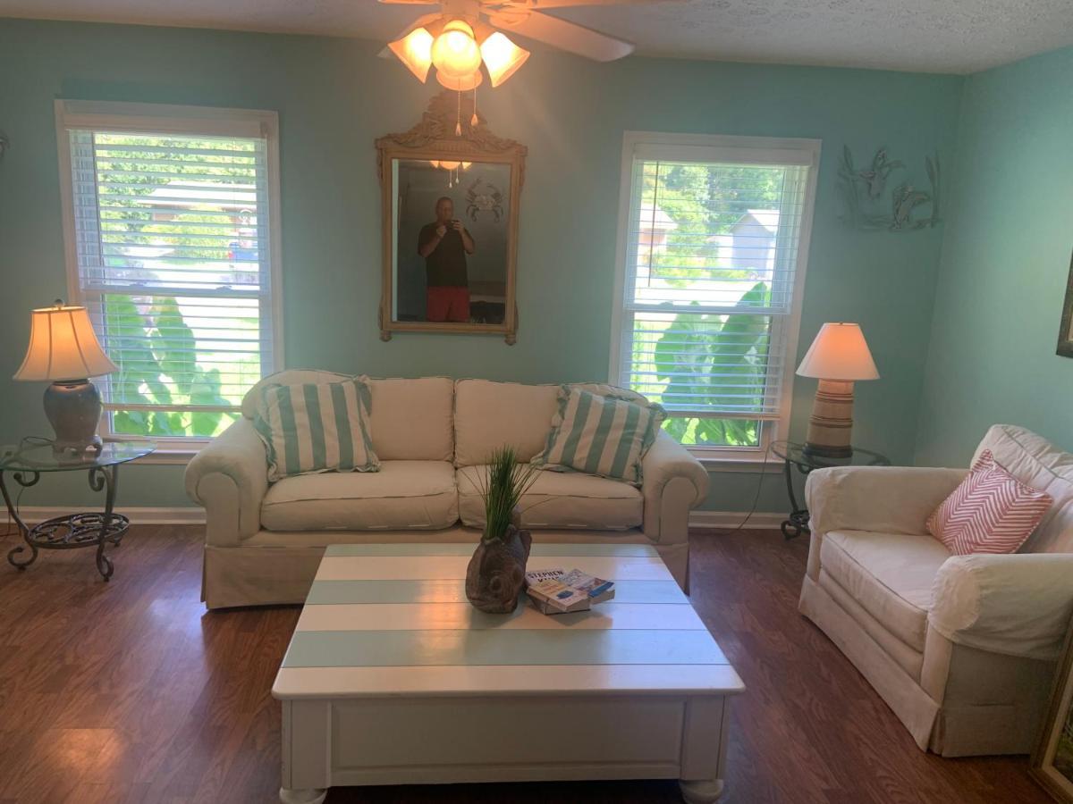 Cheerful Two Bedroom House 1.5 Miles From Beach. Myrtle Beach Eksteriør bilde