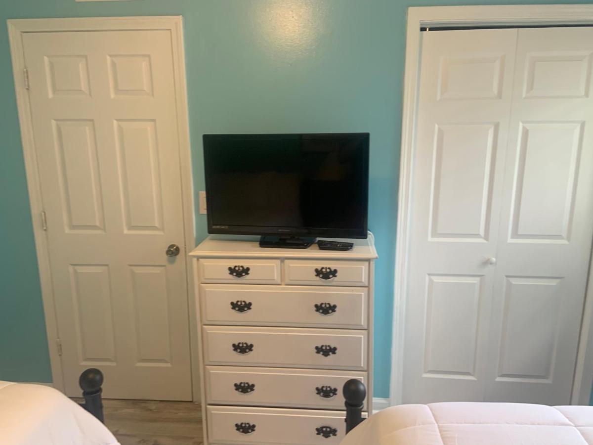 Cheerful Two Bedroom House 1.5 Miles From Beach. Myrtle Beach Eksteriør bilde